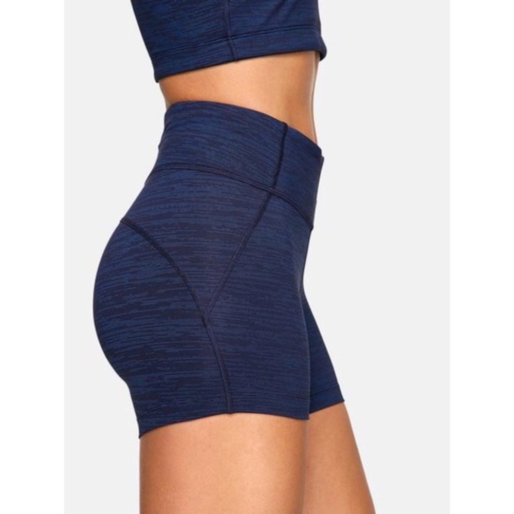 Outdoor Voices Navy Techsweat shorts in baltic blue - size Small